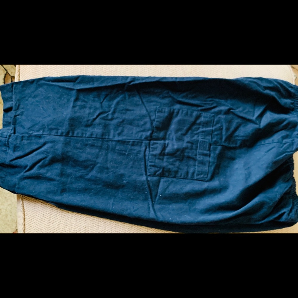 ***SOLD***              Basic Editions Capri Pants